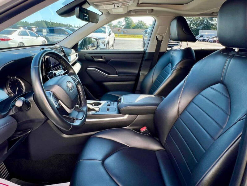 2024 Toyota Highlander XLE