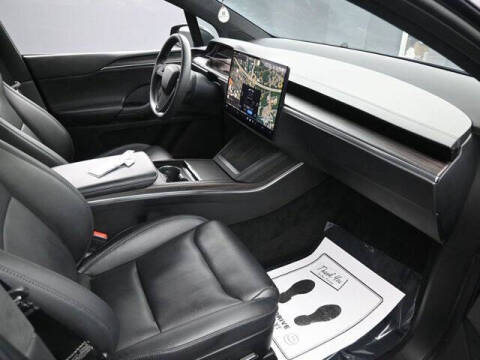2023 Tesla Model X Standard Range