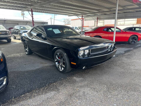 2014 Dodge Challenger for sale at VEGAS Motors LLC in Pharr TX