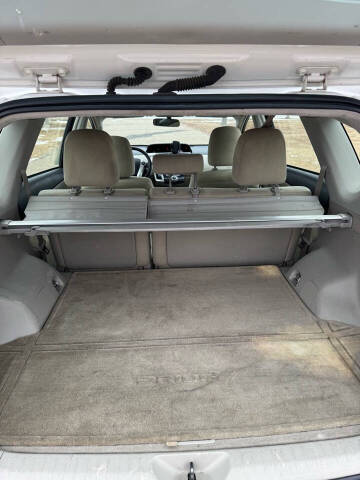 2013 Toyota Prius v Two