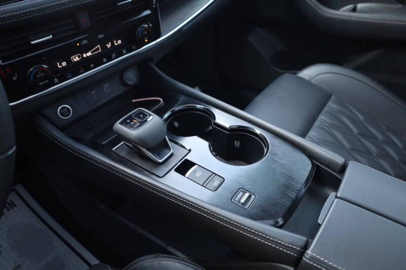 2022 Nissan Rogue Platinum