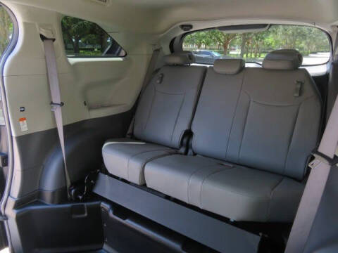 2024 Toyota Sienna XLE 7-Passenger
