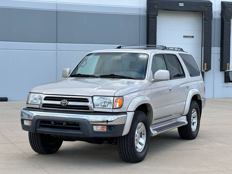 2000 Toyota 4Runner for sale at Clutch Motors in Lake Bluff IL