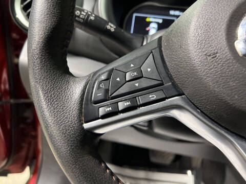 2019 Nissan Kicks SR