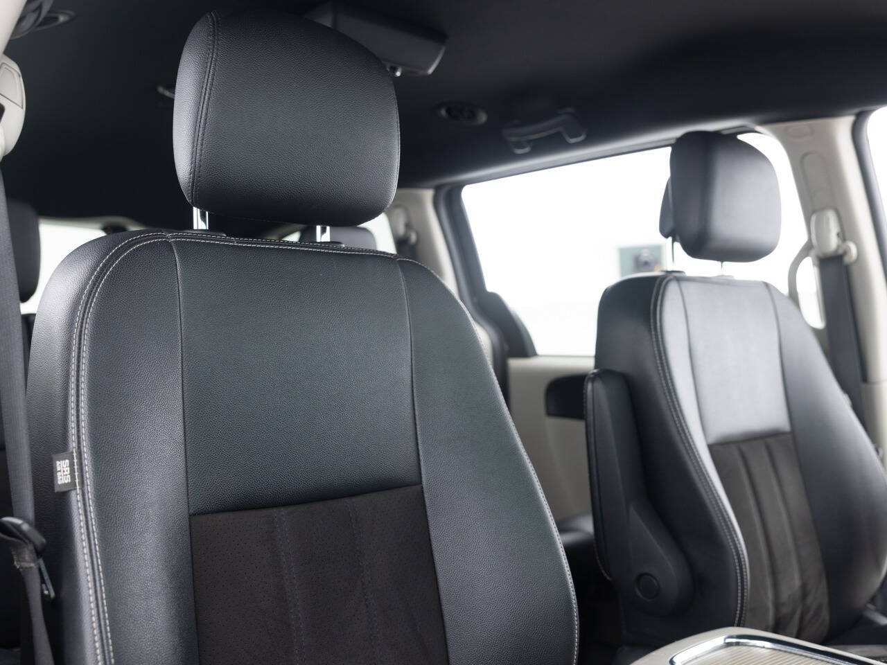 Used Car 2020 Dodge Grand Caravan  Sxt 4dr Mini Van For Sale Under $12,000 In Coal City, Illinois