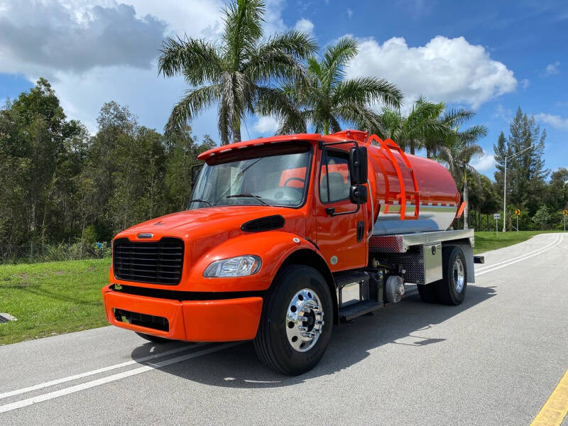 2018 Freightliner M2 106