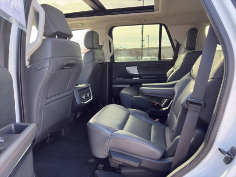 2025 Ford Expedition Active