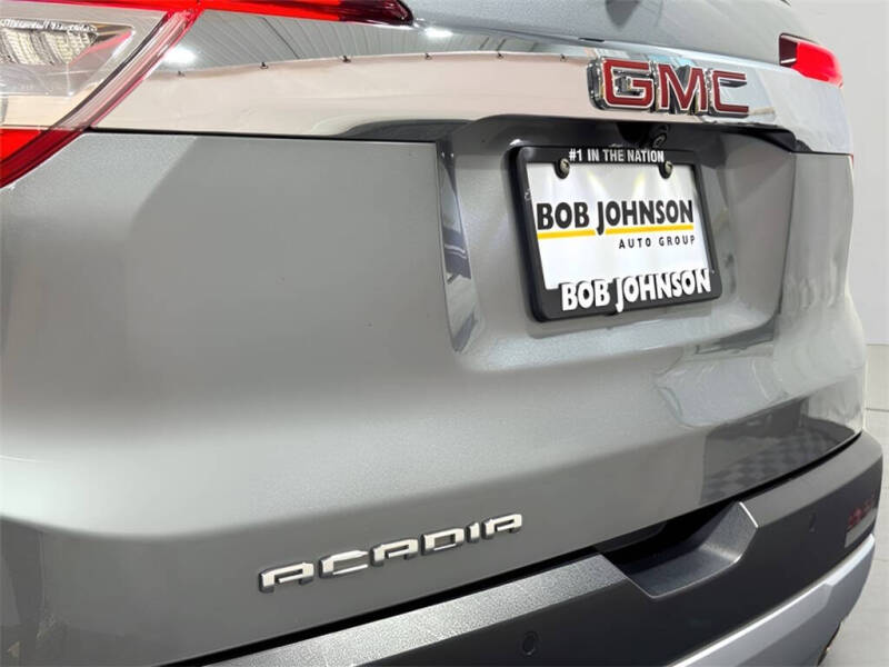 2023 GMC Acadia SLE