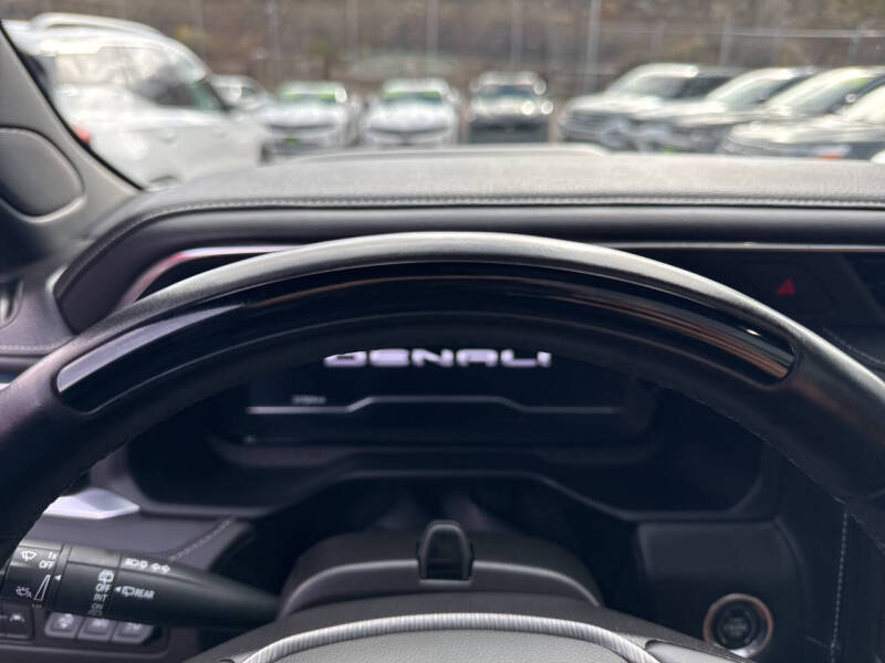 2023 GMC Yukon XL Denali Ultimate