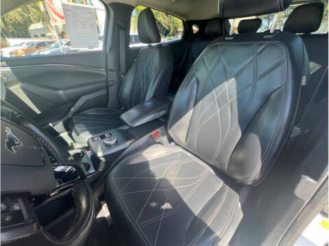 2022 Ford Mustang Mach-E Select