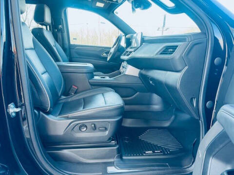 2023 GMC Yukon XL SLT