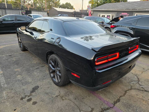 2020 Dodge Challenger SXT