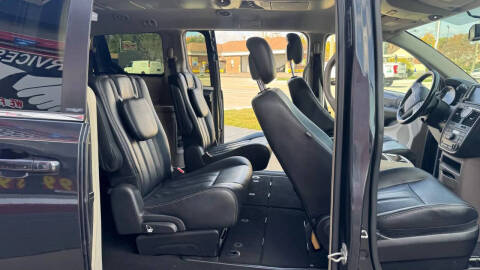 2014 Chrysler Town and Country Touring