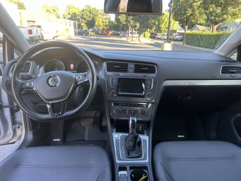 2015 Volkswagen e-Golf SEL Premium