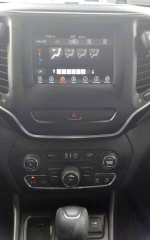 2019 Jeep Cherokee Latitude