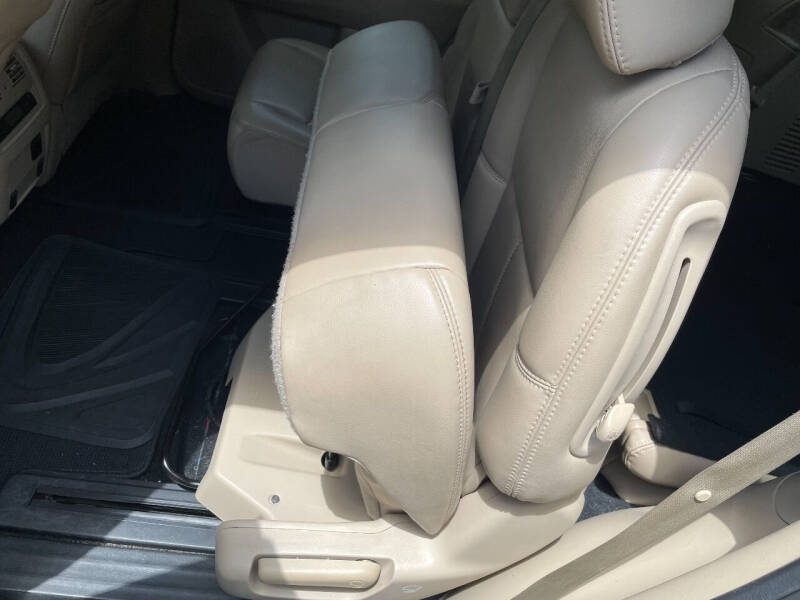 2017 Nissan Pathfinder SL