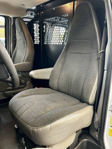 2024 GMC Savana 2500