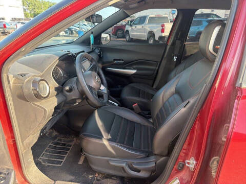 2020 Nissan Kicks SR