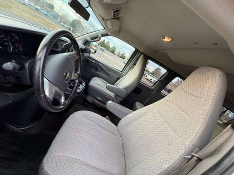 2017 Chevrolet Express LT 3500