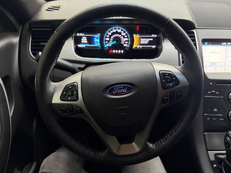 2018 Ford Taurus SEL