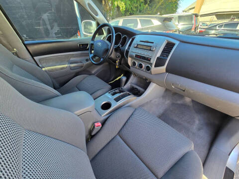 2005 Toyota Tacoma PreRunner V6