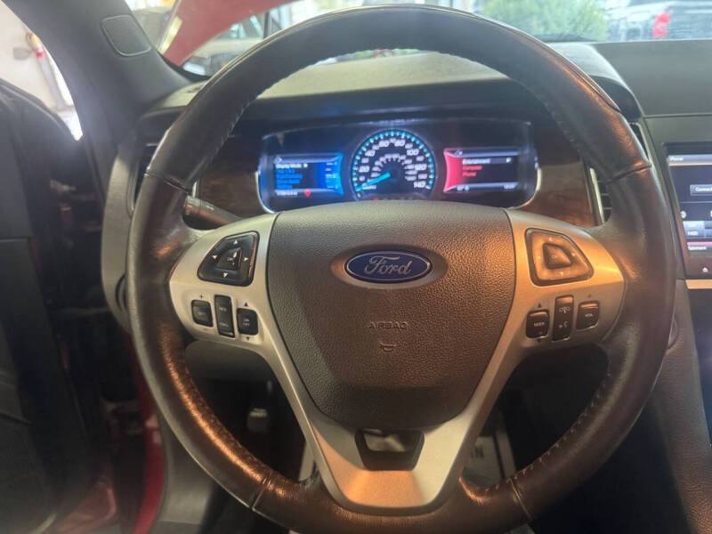 2015 Ford Taurus Limited