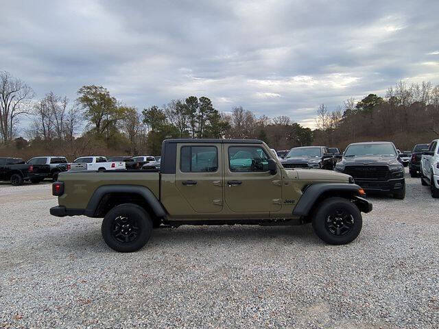 2026 Jeep Gladiator Sport