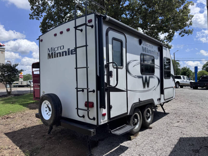 2018 Winnebago 1706FB