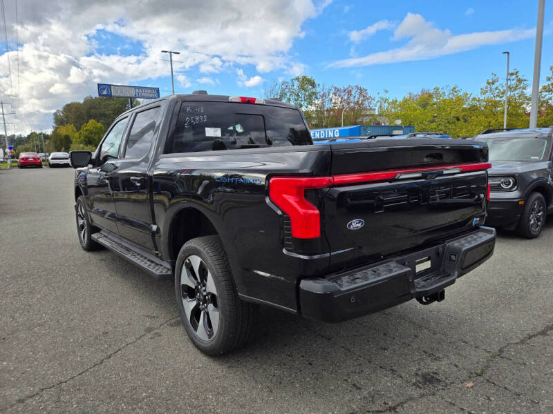 2025 Ford F-150 Lightning Platinum