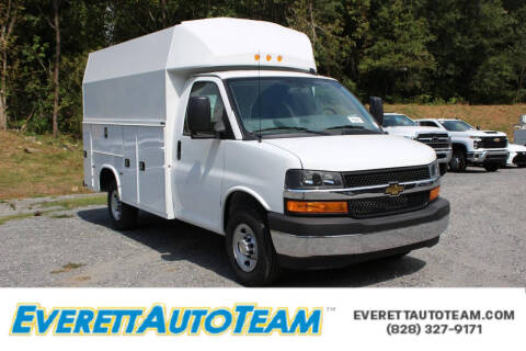 2025 Chevrolet Express 3500