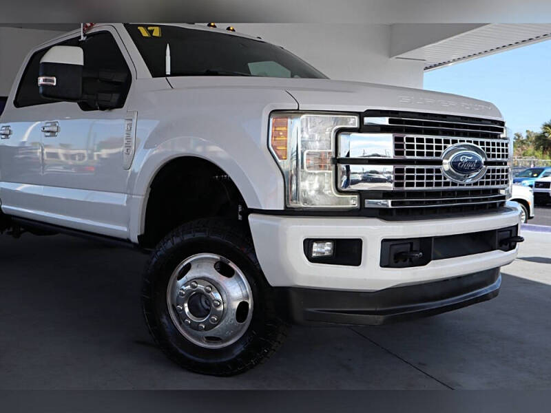 2017 Ford F-350 Super Duty Lariat
