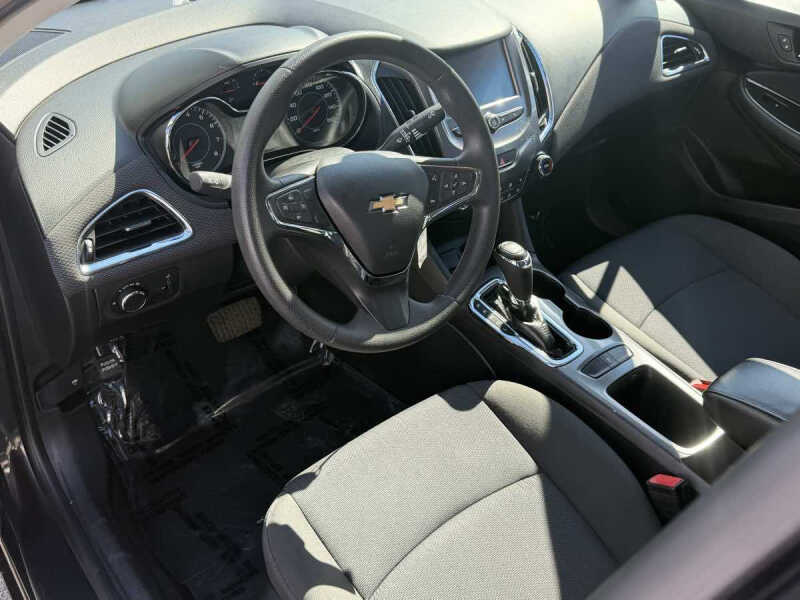 2017 Chevrolet Cruze LT Auto