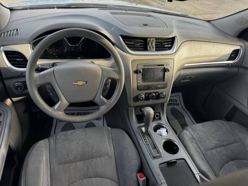 2017 Chevrolet Traverse LS