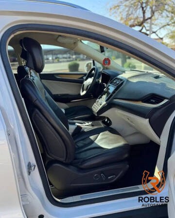 2016 Lincoln MKC Select