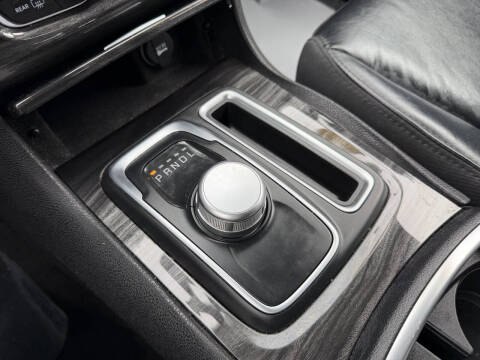 2017 Chrysler 300 Limited