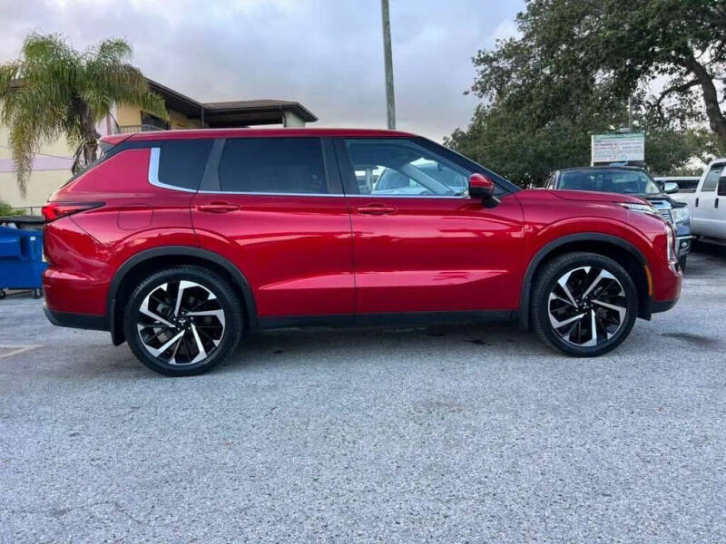 2022 Mitsubishi Outlander ES