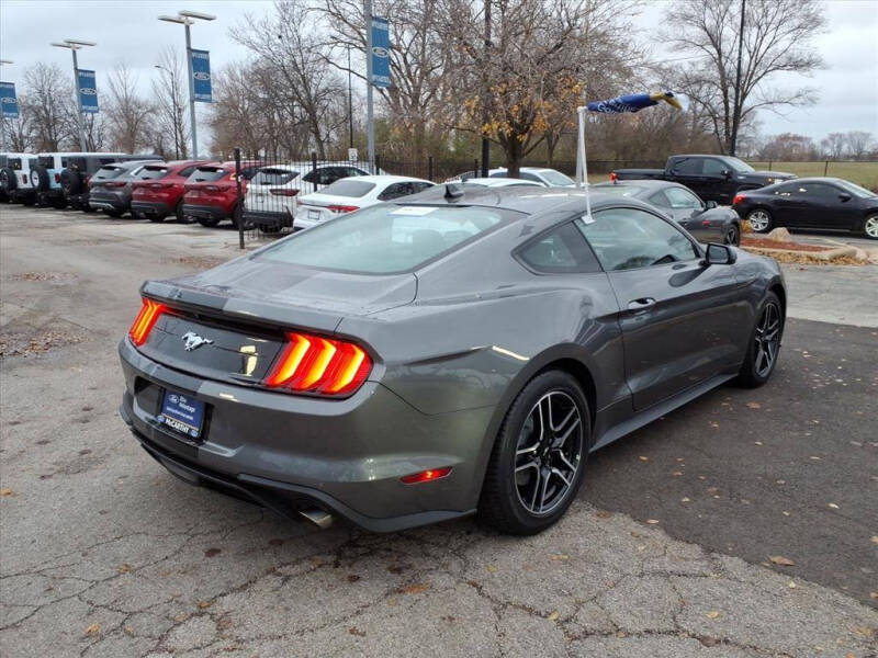 2021 Ford Mustang EcoBoost