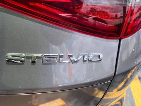 2018 Alfa Romeo Stelvio Ti Sport