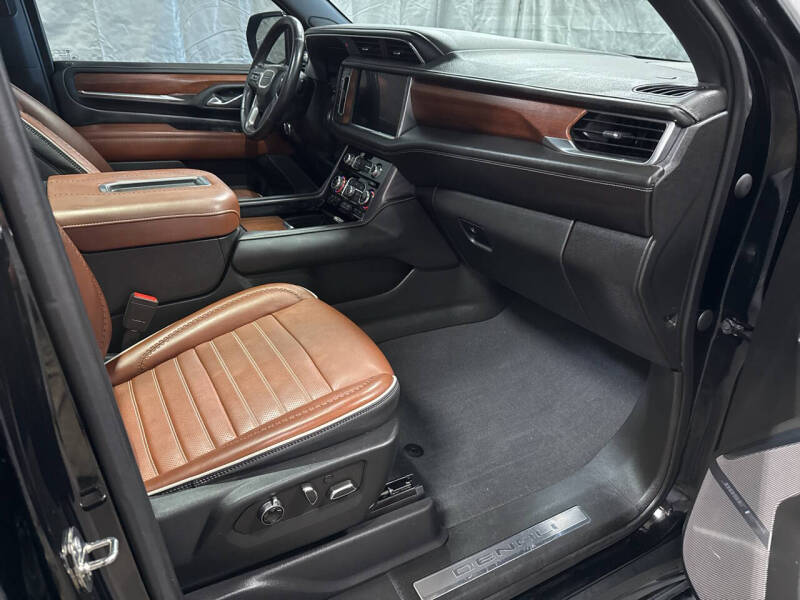 2023 GMC Yukon XL Denali Ultimate