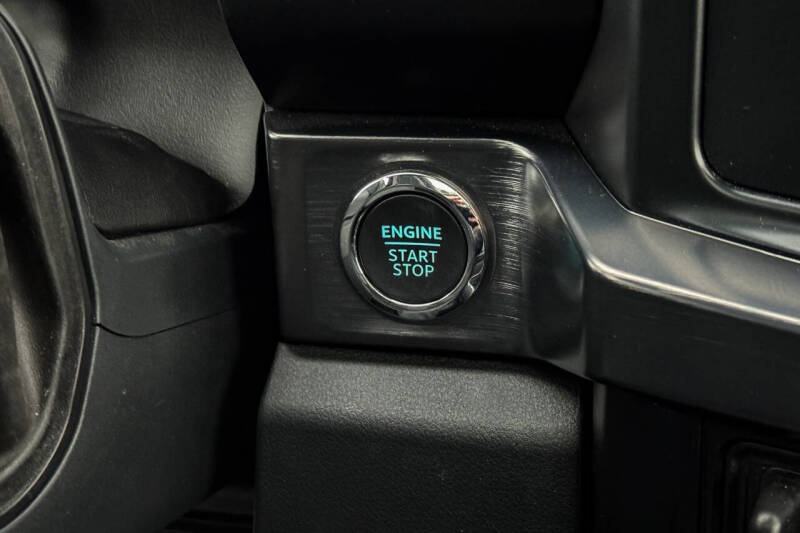 2025 Ford F-450 Super Duty Lariat