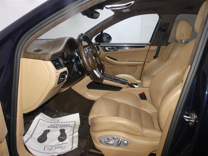 2017 Porsche Macan