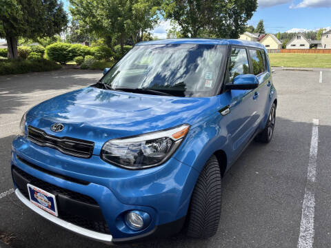 2017 Kia Soul +