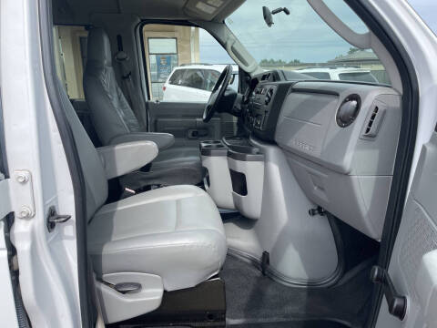 2013 Ford E-Series E-350 SD XL