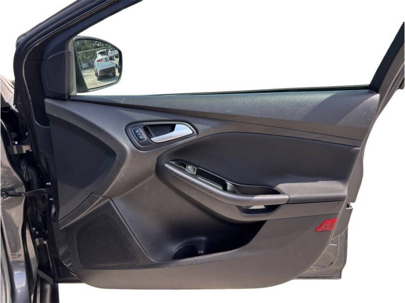 2017 Ford Focus SEL