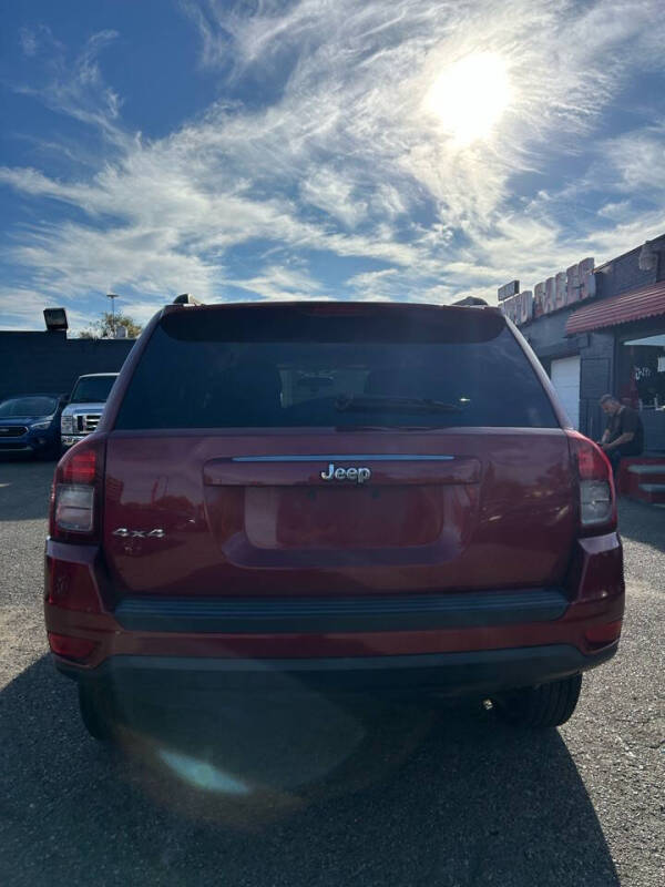 2015 Jeep Compass Sport photo 5