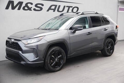 2020 Toyota RAV4 LE