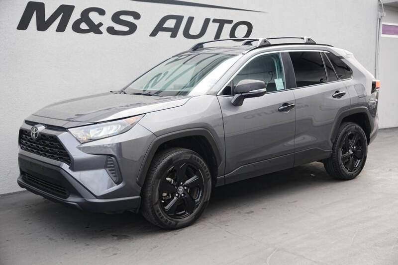2020 Toyota RAV4 LE