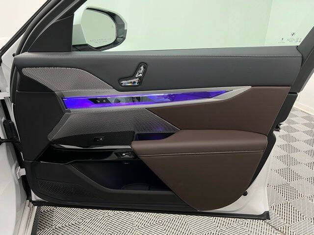 2025 BMW 7 Series 740i xDrive