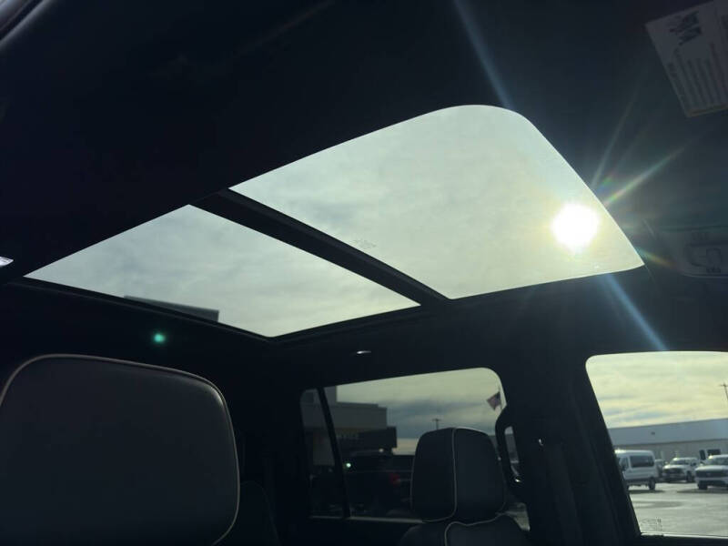 2024 GMC Yukon XL SLT