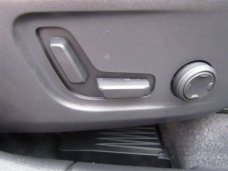 2021 Volvo XC40 T5 R-Design